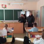 В преддверие каникул сотрудники ИДН посетили наших ребят с профилактической беседой.
