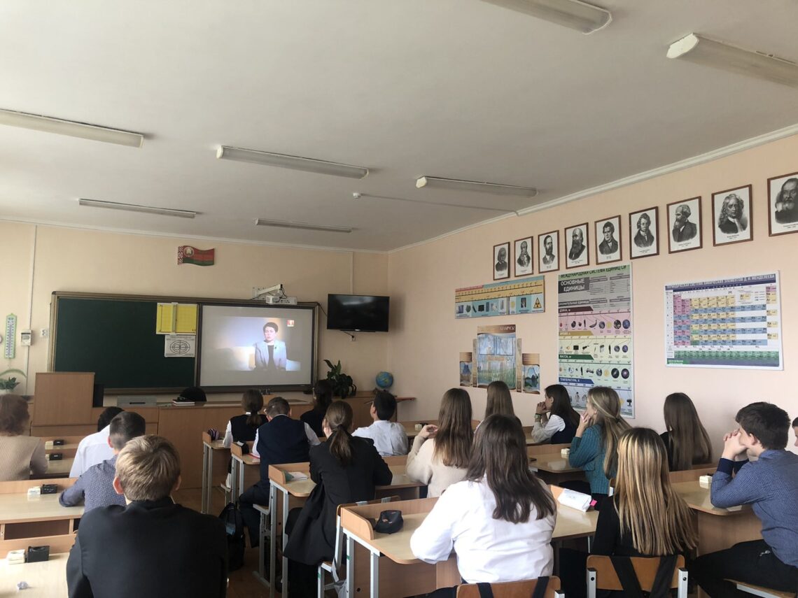 Просмотр и обсуждение фильма « Нирвана. Выстрел в сердце»