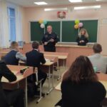 27.10. 2023 в преддверии осенних каникул с учащимися @ сотрудниками ИДН Кореличского РОВД была проведена беседа "Безопасные каникулы" и мониторинг безопасности "Наша безопасность"