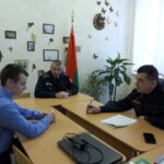 11 декабря в учреждении образования состоялась встреча учащихся 11 класса с сотрудниками Кореличского РОВД заместителем начальника по идеологической работе и кадровому обеспечению Богушем Валерием Евгеньевичем и старшим инспектором группы кадров Шидловским Александром Ивановичем