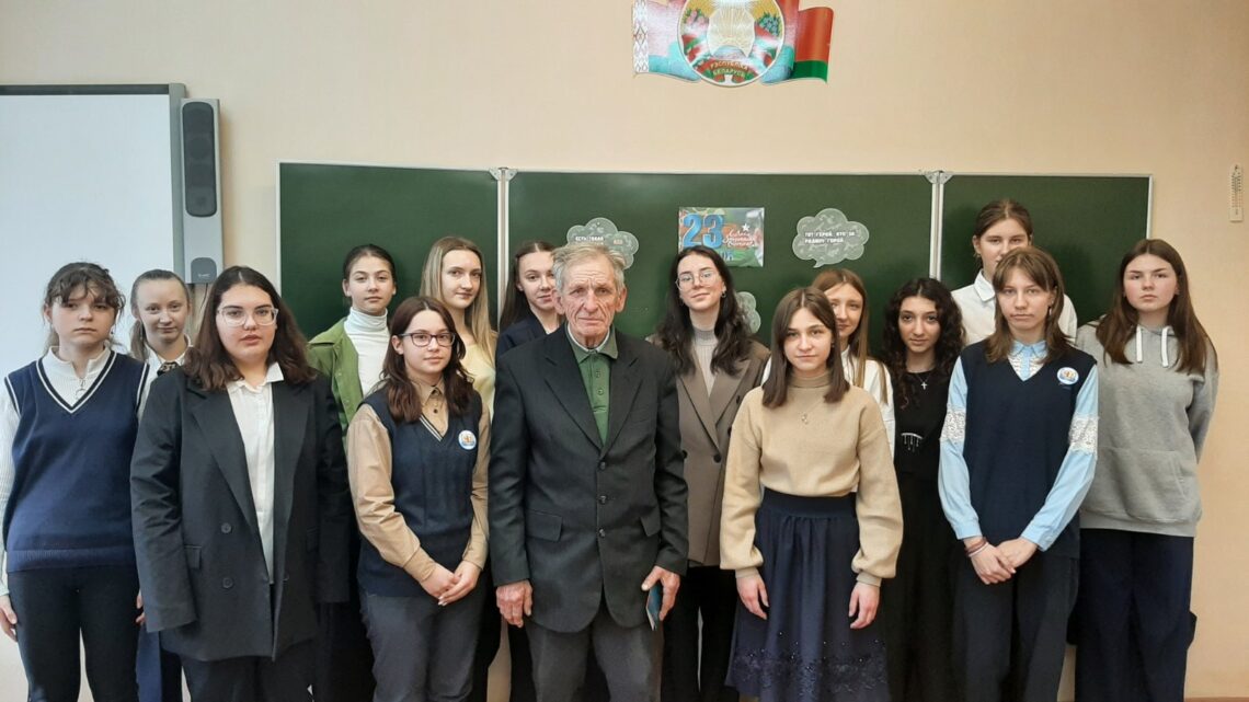 23 февраля 2024 года учащиеся 9 классов встретились с бывшим малолетним узником нацизма Глебом Александровичем Кришенем.