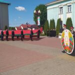 Учащиеся и педагоги ГУО "СШ №2 г.п.Кореличи" приняли участие в праздничном мероприятии "Символы моей страны", посвященному Дню Государственного флага, Государственного гимна и Государственного герба Республики Беларусь