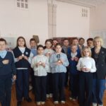 Учащиеся 5 «Б» класса посетили мастер-класс «Цветок Великой Победы» в рамках ШАГ(Блок «Я и Культура»)